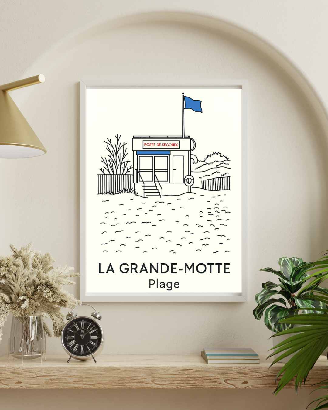 La Grande-Motte , la plage & poste de secours en fine line